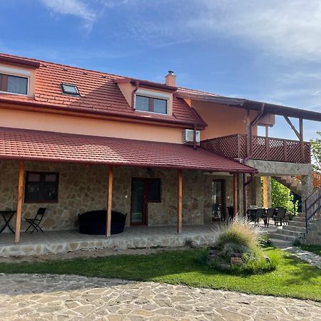 Szoegedi Villa Badacsonytomaj Εξωτερικό φωτογραφία